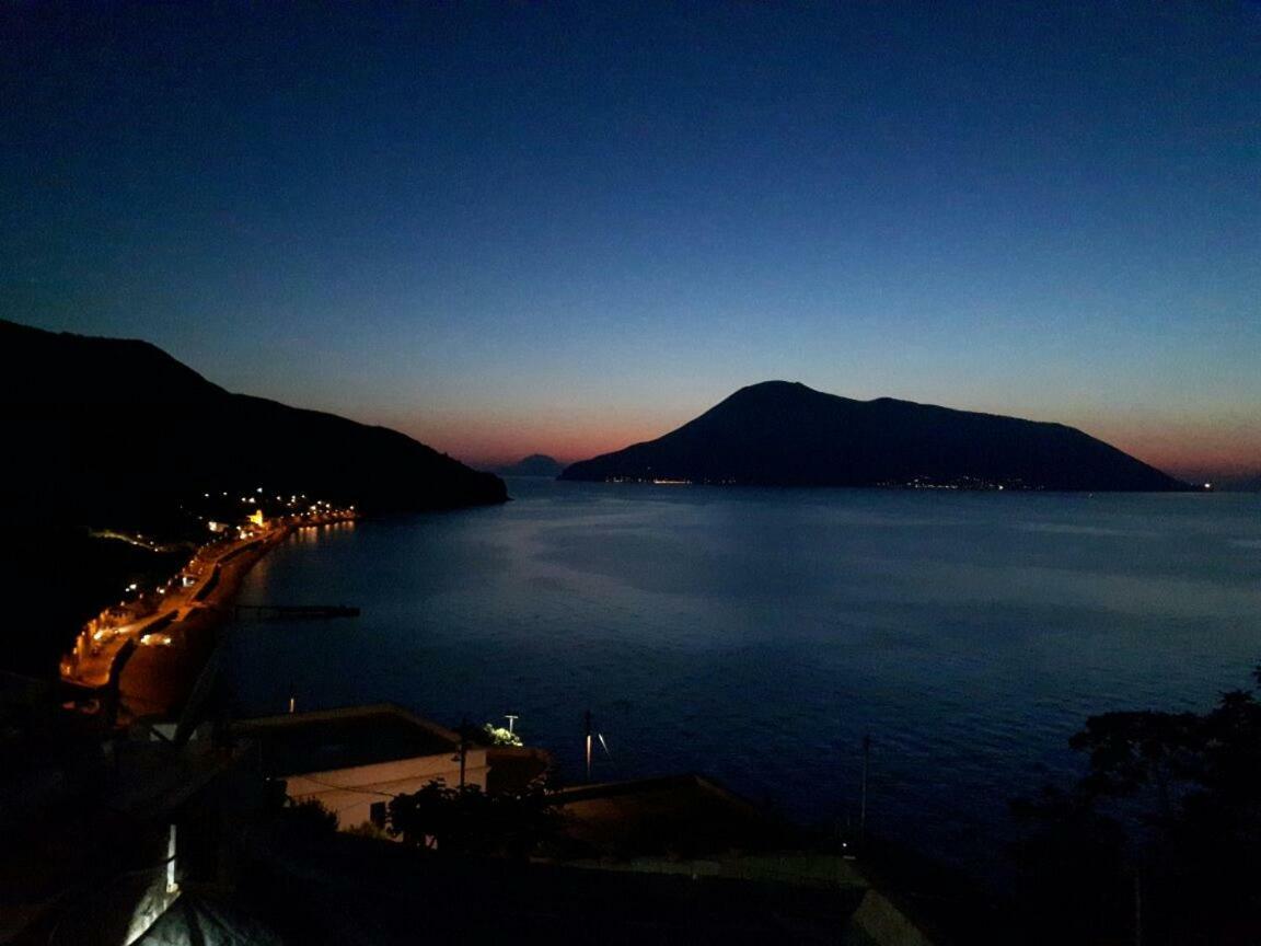 Nerossidiana Sul Mare Di Lipari Apartment Екстериор снимка