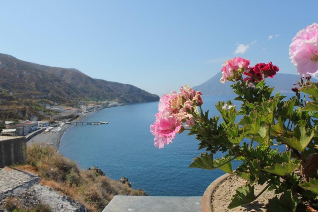 Nerossidiana Sul Mare Di Lipari Apartment Екстериор снимка