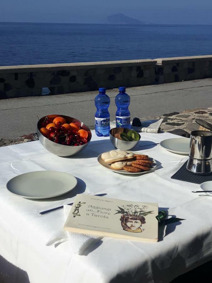 Nerossidiana Sul Mare Di Lipari Apartment Екстериор снимка